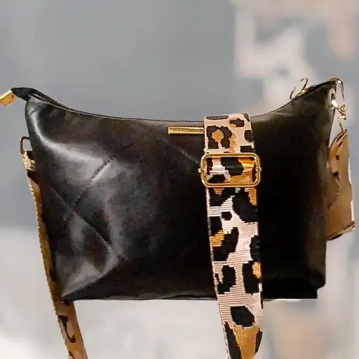 Sac messager en simili cuir noir