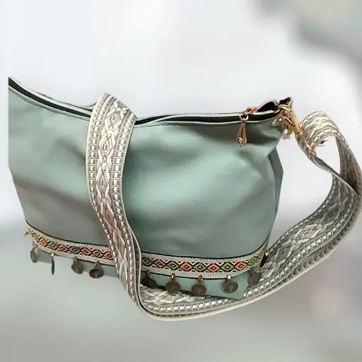 Sac messager en simili cuir vert amande