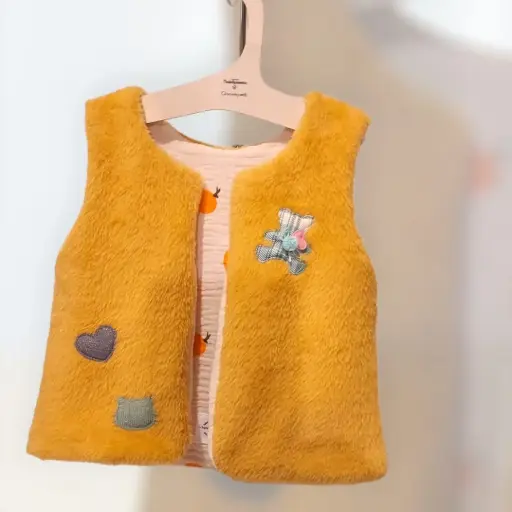 Gilet berger fausse fourrure moutarde 9/12 mois